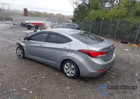 2016 Hyundai Elantra Se z USA, uszkodzony, nr VIN KMHDH4AE9GU542708